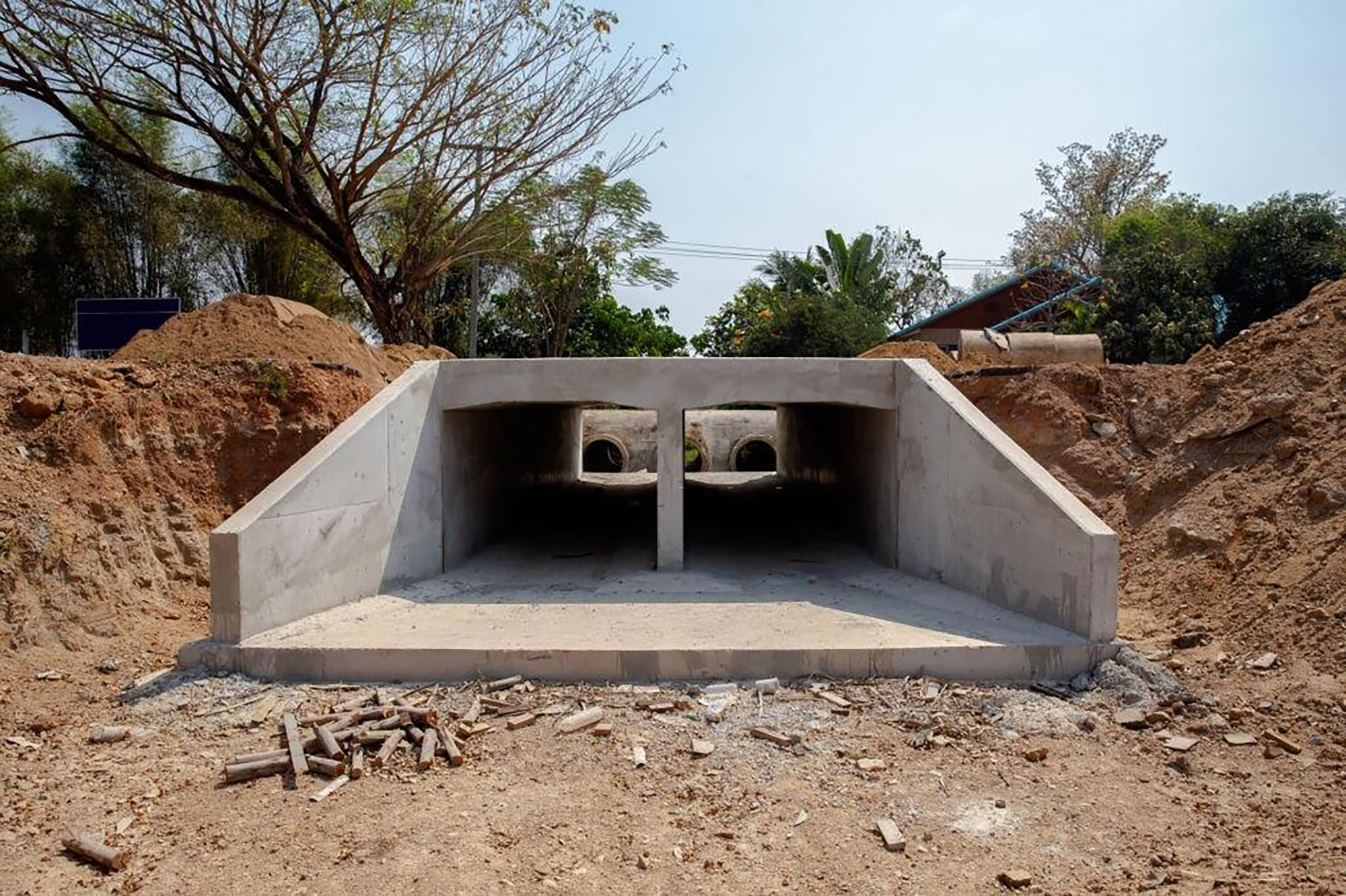 железобетонный бункер из гранитного бетона